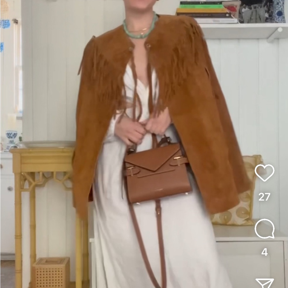 Fringe Suede Jacket/Cape 
ZARA ORIGINAL BROWN SUEDE LEATHER NATIVE CAPE FRINGE